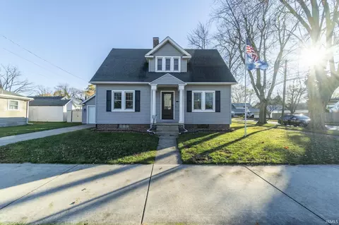 1210 S Jackson St, Auburn, IN 46706 photo 1