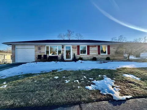 2840 Hillside Dr, Bedford, IN 47421 photo 1