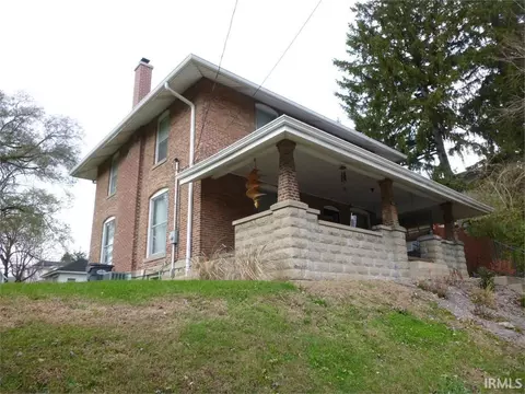144 S Washington St, Knightstown, IN 46148