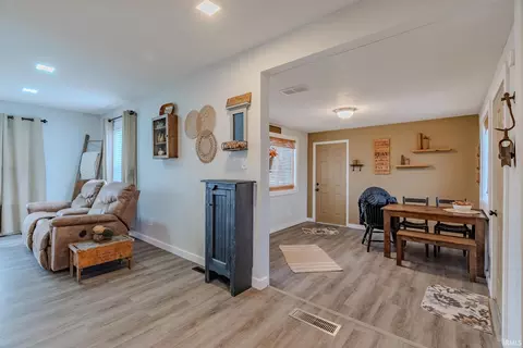 1210 Willard Dr, Wabash, IN 46992 photo 9