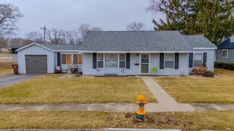 1210 Willard Dr, Wabash, IN 46992 photo 1