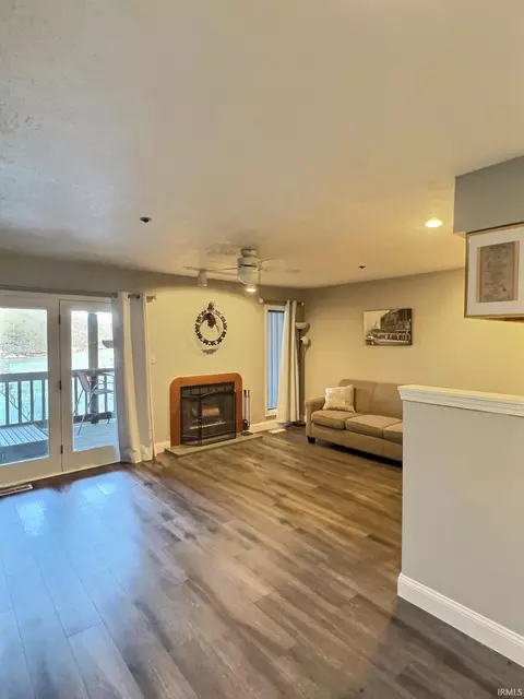 3918 Eagle Bay Dr, Bloomington, IN 47401 photo 5