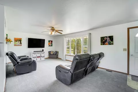 5604 Hamilton Rd, Yoder, IN 46798 photo 7