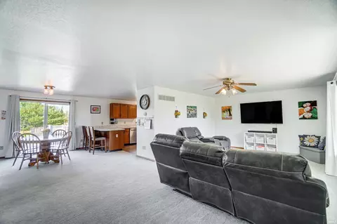 5604 Hamilton Rd, Yoder, IN 46798 photo 9