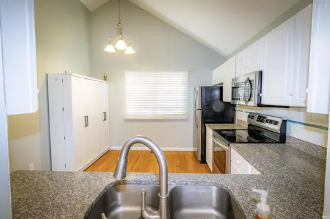 2409 E Oakmont Dr, Bloomington, IN 47401 photo 9