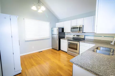 2409 E Oakmont Dr, Bloomington, IN 47401 photo 10