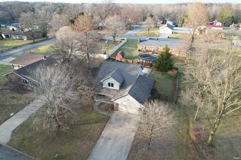 204 Patrick Pl, Mount Carmel, IL 62863 photo 5