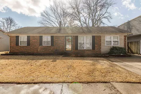 1024 Lohoff Ave, Evansville, IN 47710