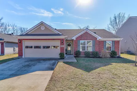5121 Mustang Dr, Evansville, IN 47715