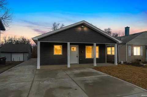3517 Felician St, Fort Wayne, IN 46803