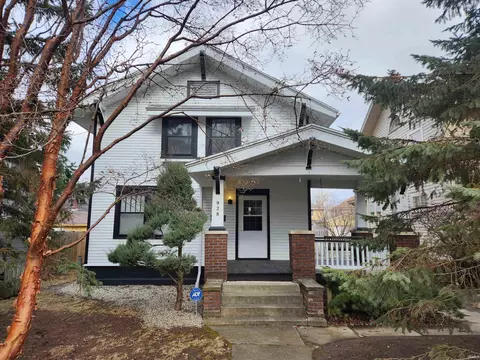 928 Kinsmoor Ave, Fort Wayne, IN 46807