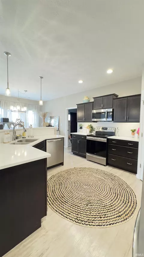 Kitchen - 4165 E Walnut Ridge Loop, Brookston, IN 47923 photo 4 of 4