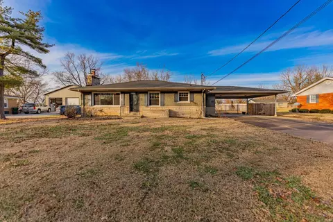6709 W Mill Rd, Evansville, IN 47720
