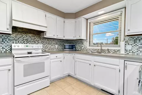 806 Judith Ave, Jasper, IN 47546 photo 12