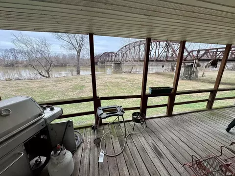 503 W Catt St, Hazleton, IN 47640 photo 8