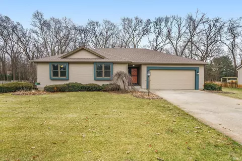 53228 Pine Brook Dr, Bristol, IN 46507