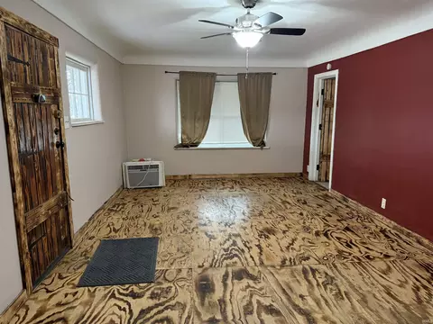 537 E Main St, Butler, IN 46721 photo 7