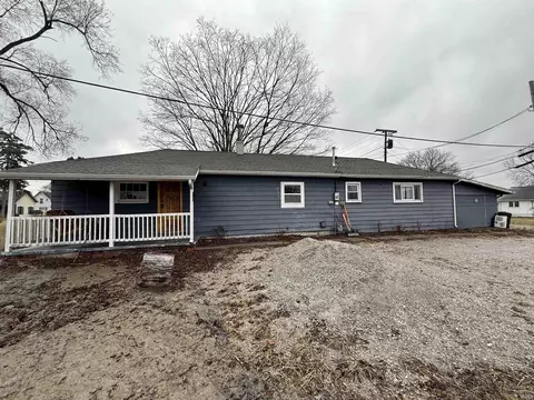 537 E Main St, Butler, IN 46721 photo 1