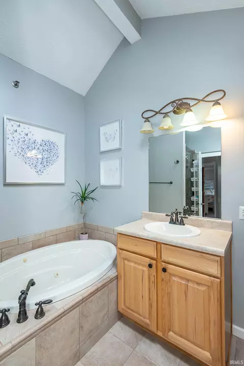 3906 Eagle Bay Dr, Bloomington, IN 47401 photo 21