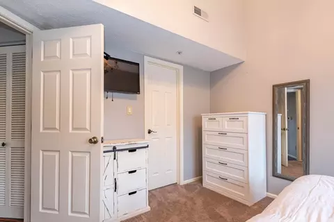 3906 Eagle Bay Dr, Bloomington, IN 47401 photo 17