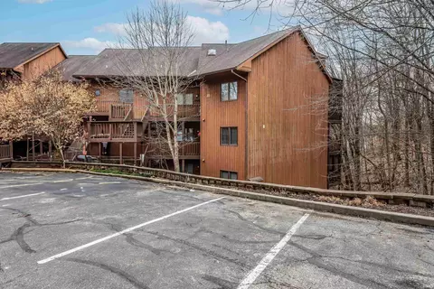 3906 Eagle Bay Dr, Bloomington, IN 47401 photo 1