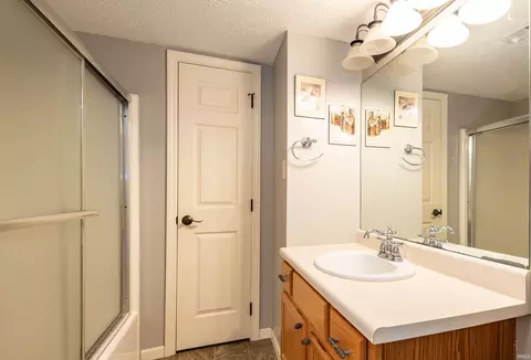 3906 Eagle Bay Dr, Bloomington, IN 47401 photo 18