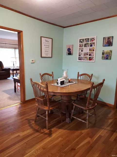 301 Elnora St, Odon, IN 47562 photo 10