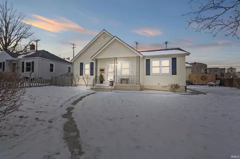 1608 Sprunger Ave, Fort Wayne, IN 46808