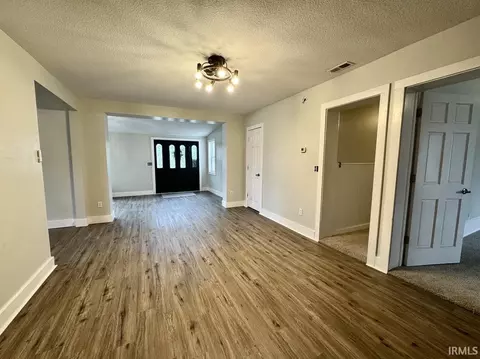 250 E Walnut St, Waterloo, IN 46793 photo 4