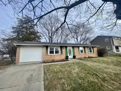 1320 S Colony Dr, Yorktown, IN 47396