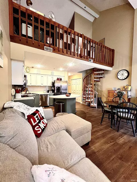 3942 Eagle Bay Dr, Bloomington, IN 47401 photo 9