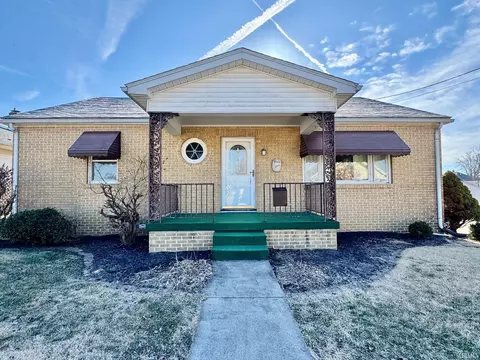 2104 Park Ave, Bedford, IN 47421 photo 2