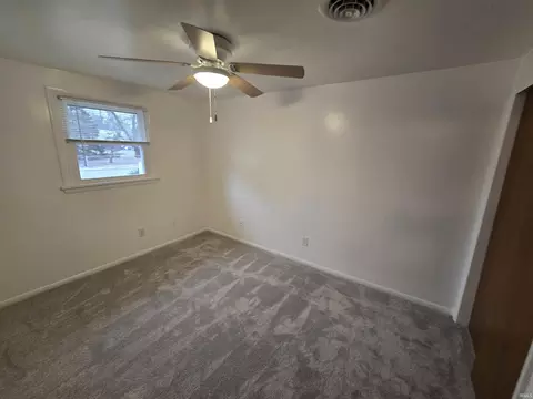 1002 E 1st St, Auburn, IN 46706 photo 13