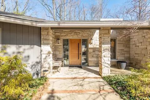 2801 S Somerset Ct, Bloomington, IN 47401