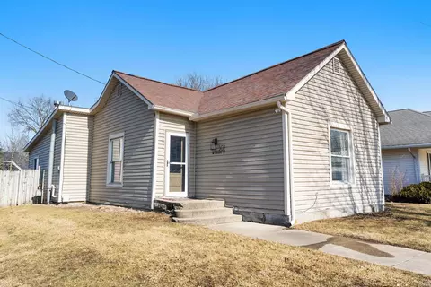 302 W Prairie St, Leesburg, IN 46538