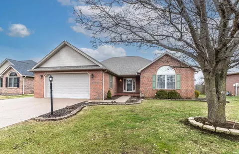 9239 Turner Dr, Evansville, IN 47711