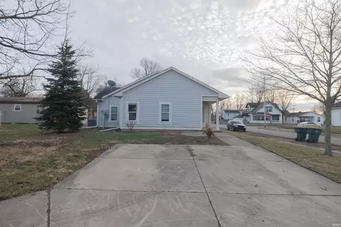 700 E 8th St, Muncie, IN 47302 photo 4