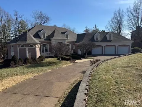 8511 Carrington Dr, Evansville, IN 47711