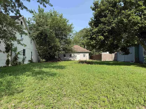 2006 Central Ave, Anderson, IN 46016