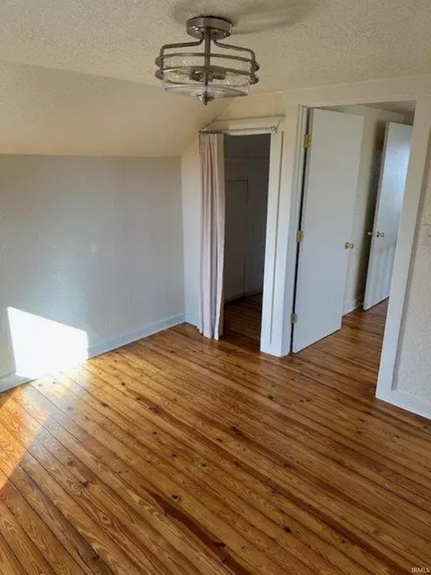 Bedroom - 926 Macarthur Street St, Jasper, IN 47546 photo 2 of 3