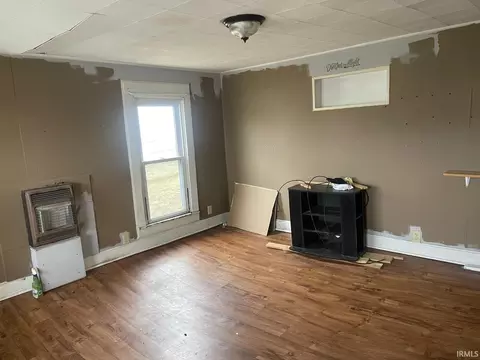 Living - 609 W Grissom Ave, Mitchell, IN 47446 photo 1 of 1