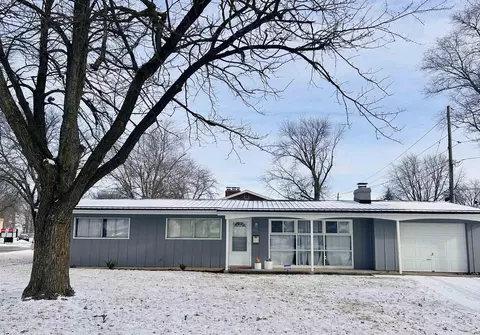 2616 Ojibway Trl, Fort Wayne, IN 46809