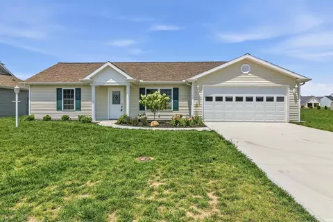 66 Cobblestone Blvd, Gas City, IN 46933