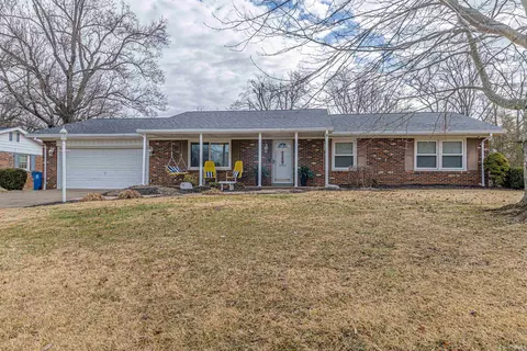 6411 Kembell Dr, Evansville, IN 47710
