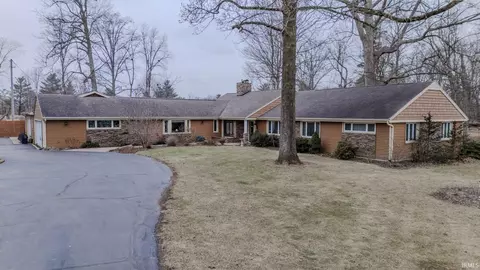 1115 W Overlook Rd, Marion, IN 46952