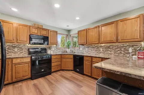 1716 Willow Mound Pl, Fort Wayne, IN 46818 photo 11