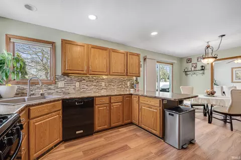 1716 Willow Mound Pl, Fort Wayne, IN 46818 photo 12