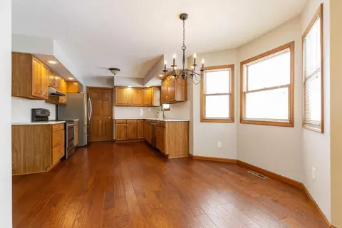 51180 Oak Lined Dr, Granger, IN 46530 photo 11