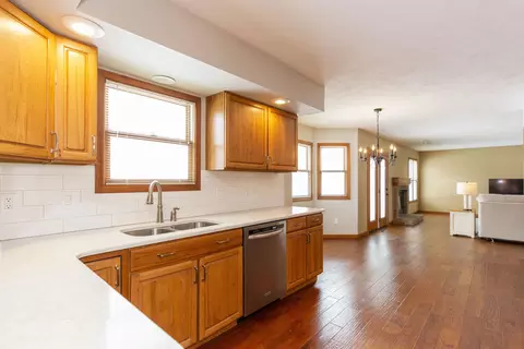 51180 Oak Lined Dr, Granger, IN 46530 photo 13