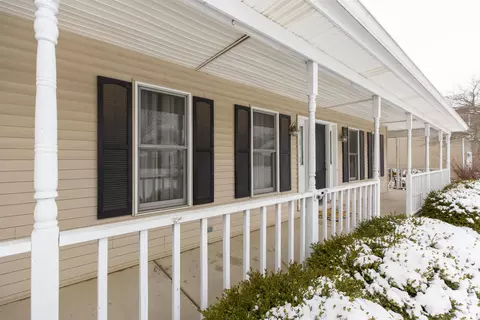 51180 Oak Lined Dr, Granger, IN 46530 photo 3
